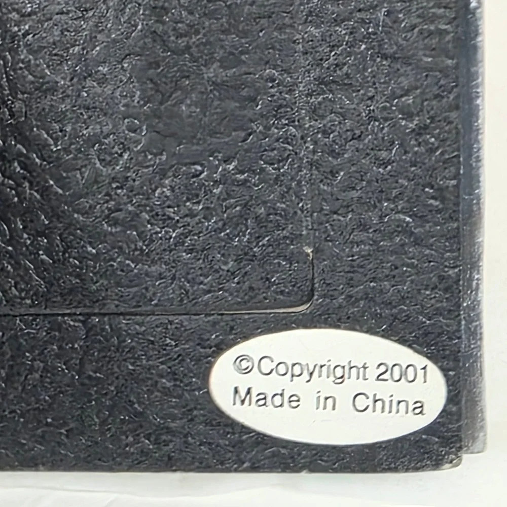 Vintage 2001 New York City tourist memoir3D Relief Silver Tone Picture Frame 4x6